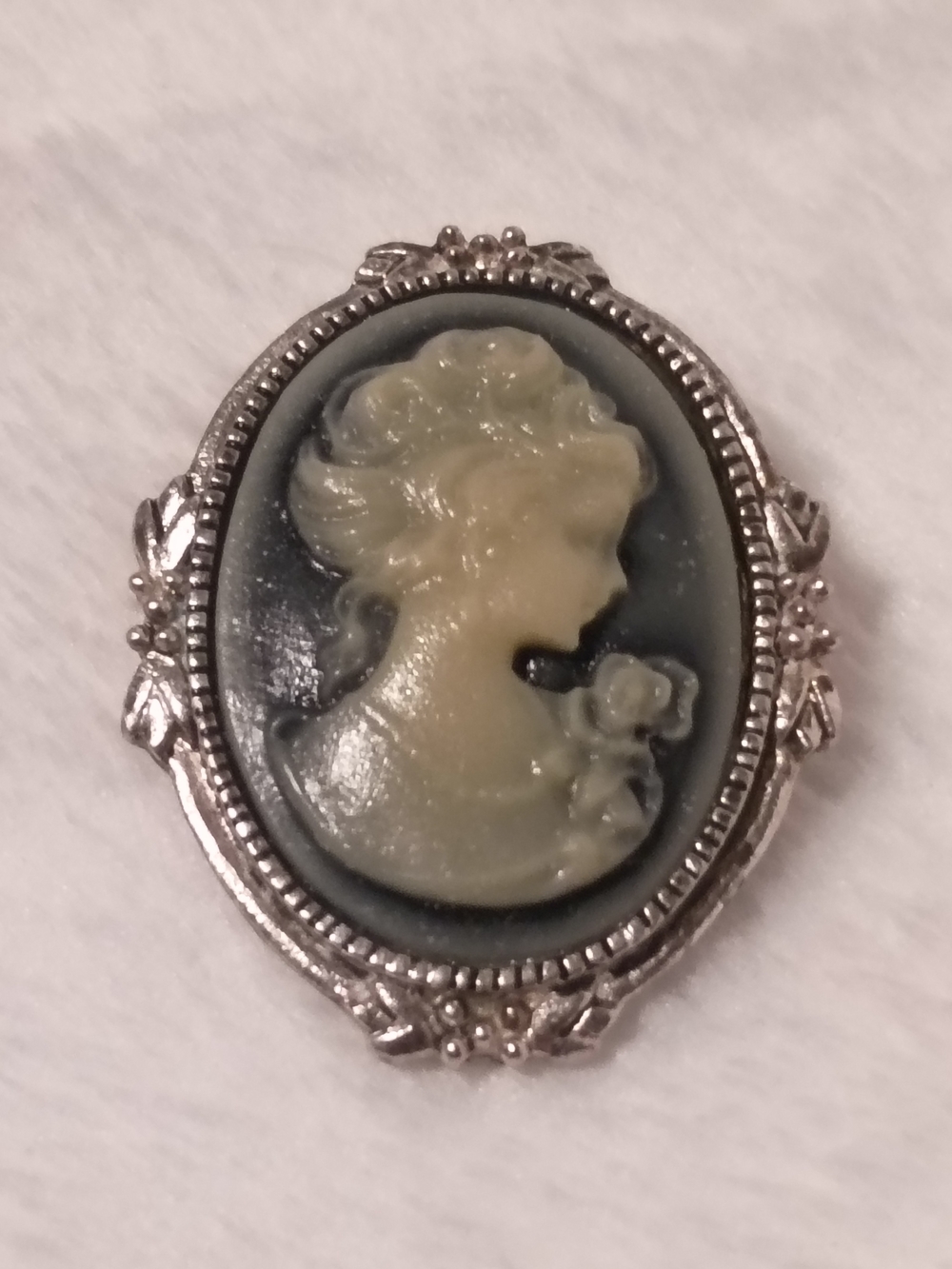 Vintage-Inspired Black and Cream Cameo Style Brooch